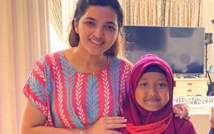 Ashanty Cantik Berhijab Hadiri Wisuda Aulia Sang Anak Asuh, Kenang Pertemuan Pertama Penuh Kesan