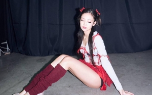 Jennie Dianggap Sukses Bawa Aura Beda Dari Pakaian Chanel Yang Dipakai Model di Jepang