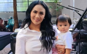 Ameena Tak Henti Beri Tepuk Tangan Bak Takjub Lihat Kris Dayanti Latihan Wushu