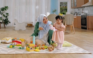 Bayi Cerdas, Ameena Anak Aurel Hermansyah Sigap Beri Tisu Saat Lihat Ada Orang Nangis