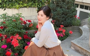 Momen Song Hye Kyo Tertawa Lepas Dapat Perhatian Media Korea