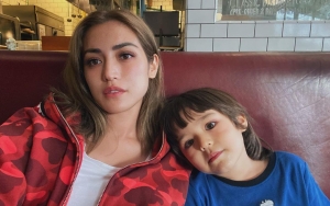 Jessica Iskandar Santap Makanan Merakyat Bareng Anak, Cara El Interaksi dengan Abang Penjual Disorot