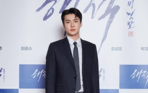 Sehun EXO Ketemu Non-Fans Asal Indonesia di Toko Furnitur, Cincin di Jari Manis Tuai Salfok