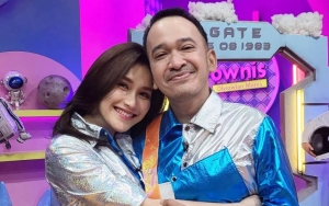 Kocaknya Kado Anti-mainstream Ruben Onsu untuk Ayu Ting Ting, Umi Kalsum Sampai Kaget