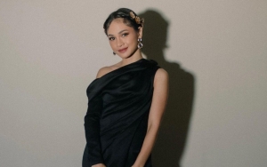 Menakjubkan! Andien Rayakan Hari Yoga Sedunia dengan Cara Tak Biasa