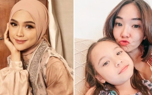 Renang Bareng Ria Ricis, Penampilan Gempi Anak Gisella Anastasia Jadi Mermaid Bikin Gemas