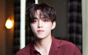 S.Coups SEVENTEEN Ngobrol dengan Fans Sambil Mandi