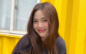 Hyojung Perdana Tampil Blonde Sejak 8 Tahun Debut, Comeback Oh My Girl Diantisipasi