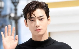 Visual Cha Eunwoo Dipuji Habis Kala Tampil dengan Gaya Unik 