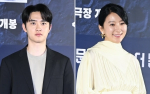 Cara D.O. EXO Perlakukan Aktris Kim Hee Ae Curi Perhatian