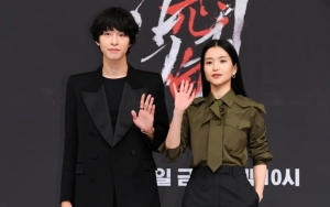 Hong Kyung Pasrah Didandani Kim Tae Ri Bak Bocah Perempuan Demi Promosi 'Revenant'
