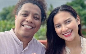 Arie Kriting Momong Anak Dibantu Ipar, Wajah Plek Ketiplek Indah Permatasari Bikin Salfok