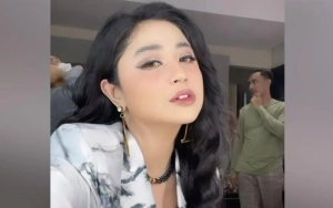 Klarifikasi Tegas Dewi Persik Usai Dihujat Gegara Dikira Bawa Polisi Saat Temui Pak RT