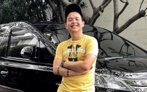 Ernest Prakasa Alami Kejadian Bak di Kartun Saat Liburan, Kocak!