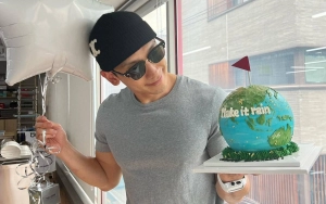 Rain Bikin Fans Takjub Usai Pamer Tubuh Berorot Sempurna Di Konser PSY