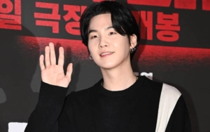 Semangat Snorkling, Suga BTS Alami Hal Tak Terduga Saat Nyebur ke Laut