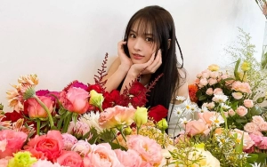 Disebut Mirip Song Hye Kyo, Jinni Eks NMIXX Tampilkan Gaya Fashion Kasual Dengan Visual Menawan