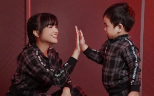 Fuji An Cantik-Sederhana Antar Gala Sky Hari Pertama Sekolah, Aksi Melipir Bak Relatable