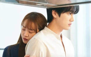 Beda Ukuran Tangan Ahn Bo Hyun & Shin Hye Sun di 'See You in My 19th Life' Disorot