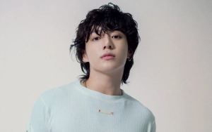 Jungkook BTS Resmi Debut Solo dengan MV 'Seven', Akting Bucin Nan Kocak Kejar Han So Hee