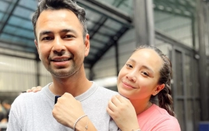 Raffi Ahmad Cium Nagita Slavina Usai Kalah Tanding Bulutangkis, Aksi Ngumpet Bikin Ngakak