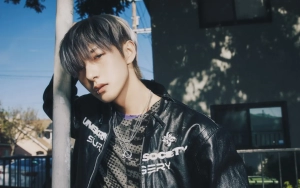 Ukuran Tangan Renjun NCT Dibandingkan iPhone Bikin Salfok