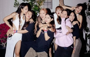 Punya Visual Menawan & Gaya Fashion Kece, Manager BLACKPINK Tuai Sorotan