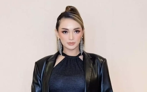 Penampilan Lawas Zaskia Gotik Ala Barbie Dipuji Mati-matian, Visualnya Disebut Mendekati Sempurna