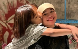 Oma Dewi Ibunda Fuji An Turun Tangan Usai Jualannya Dikomplain Lewat Medsos, Banjir Pembelaan