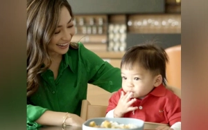 Ajarkan 2 Bahasa Sejak Bayi, Nikita Willy Sempat Khawatir Issa Telat Berbicara