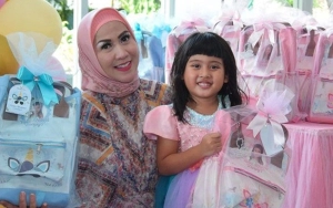 Venna Melinda Nangis, Vania Sang Putri Ungkap Tak Ingin Lagi Punya Ayah