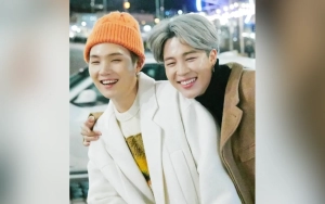 Suga BTS Komentar Terlalu Jujur Soal Skill Jimin yang Dapat Gitar Ken 'Barbie'