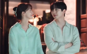 Ekspresi Yoona SNSD Lihat Abs Perut Junho 2PM di Lokasi 'King the Land' Viral