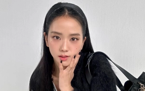 Jisoo BLACKPINK Pakai Kaos Dukung LGBTQ+