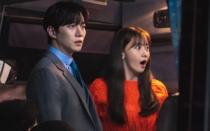 Yoona SNSD & Junho 2PM Bertingkah Bak Orangtua Staf 'King the Land'