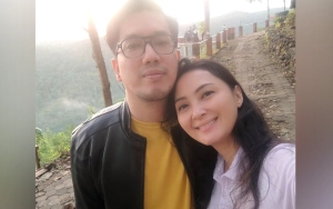 Della Puspita Mesra Lagi Bareng Suami Usai Isu Pisah dan Saling Sindir