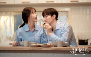 Berkat Junho 2PM, Yoona SNSD Bersyukur Bisa Syuting 'King The Land' di Lotte World