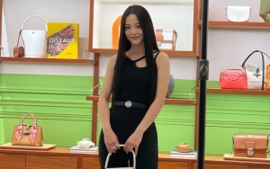 Kim Sejeong Gabung Tren Visible Underwear, Body Sehat Jadi Bahan Gosip