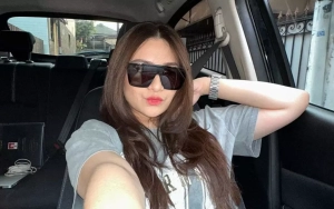 Tunjukkan Kesederhanaan, Nathalie Holscher Makan di Warung Kaki Lima dengan Selebgram Ganteng