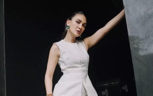 Tak Jijik, Luna Maya Luwes Ikut Turun Tangan Punguti Bejibun Sampah