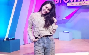 Kepintaran Ayu Ting Ting Terungkap Usai Main Game Soal Sejarah Indonesia