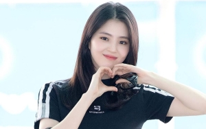 Visual & Gaya Kece Adik Han So Hee Tuai Sorotan Usai Pamer Foto Bareng Sang Kakak