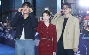 Lee Jung Ha & Kim Do Hoon Gantian Urus Rambut Go Yoon Jung di Event 'Moving'