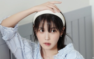 Bikin Kaget, IU Tampil Berponi dan Usung Gaya Hip Hop di Foto Terbaru