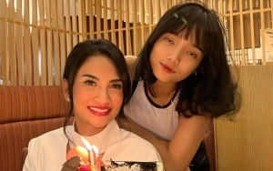 Pertanyaan Fuji An Nyesek Kala Bagikan Foto Makam Vanessa Angel