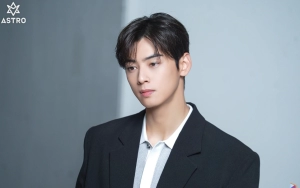Gaya Cha Eunwoo Motoran Syuting 'Wonderful World' Dibilang Terlalu Panas