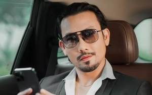 Denny Sumargo Asyik Pamer Kemesraan dengan Istri Usai Disentil DJ Verny Soal Tes DNA