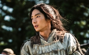 Lee Joon Gi Pancarkan Karisma Leader Gantikan Song Joong Ki di 'Arthdal Chronicles 2'