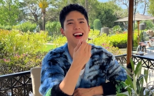 Tampil Berani, Park Bo Gum Pamer Lengan Sepulang Dari Event CELINE di Jepang