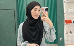 Isu Pacar Baru Larissa Chou, Adab Pria Tampan Suapi Putra Alvin Faiz Bak Tampar Fitnah Keji